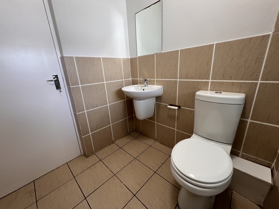 2 Bedroom Property for Sale in Parklands East Western Cape